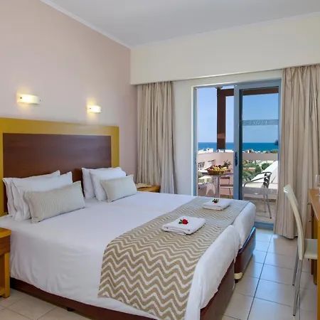 Hotel Isida 3*