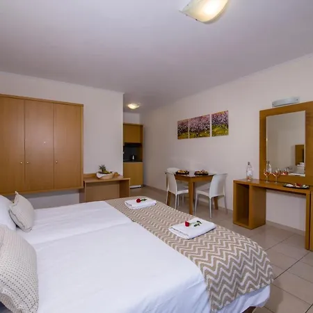Isida 3* Agia Marina