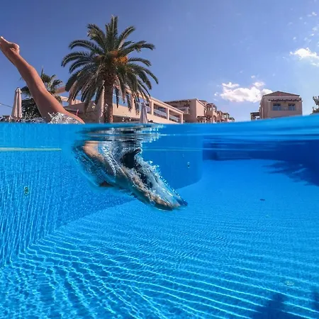 Otel Isida 3*