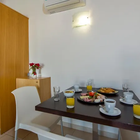 Isida Hotel 3*