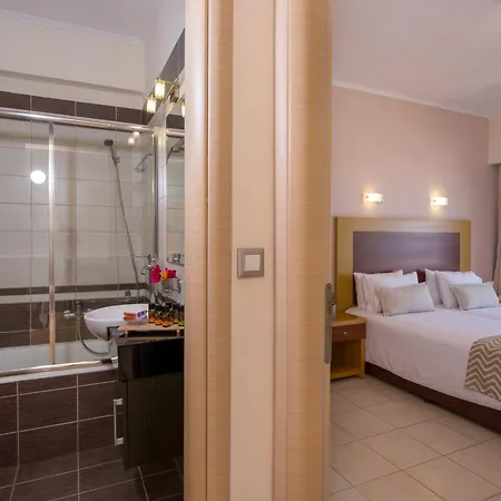 Hotel Isida 3*
